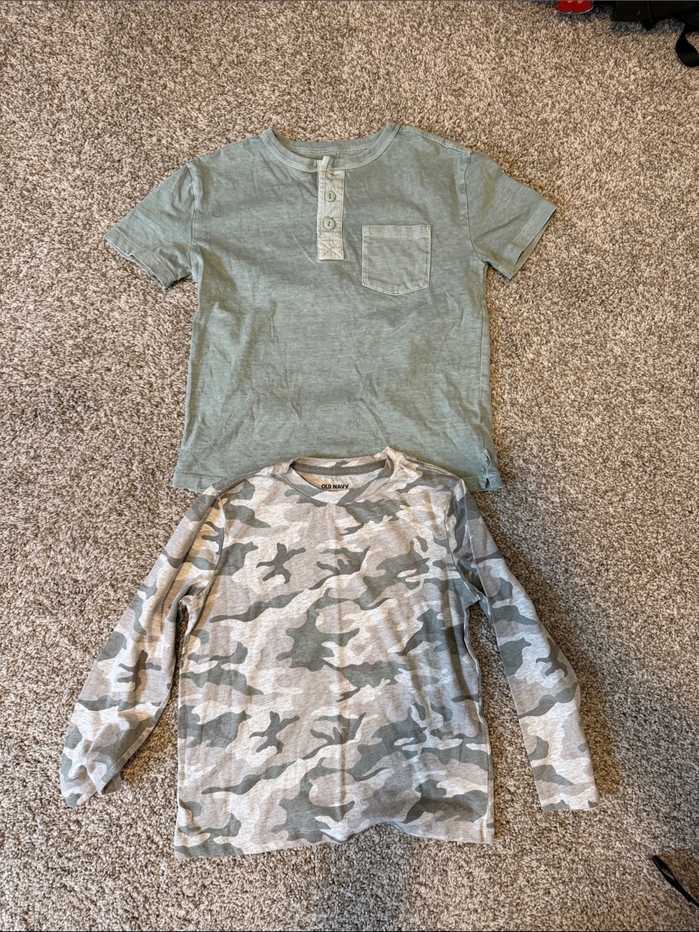 Old Navy/GAP Kids Sage Henley Tee & Camo Long Sleeve Top (2-Pack) size 6-7